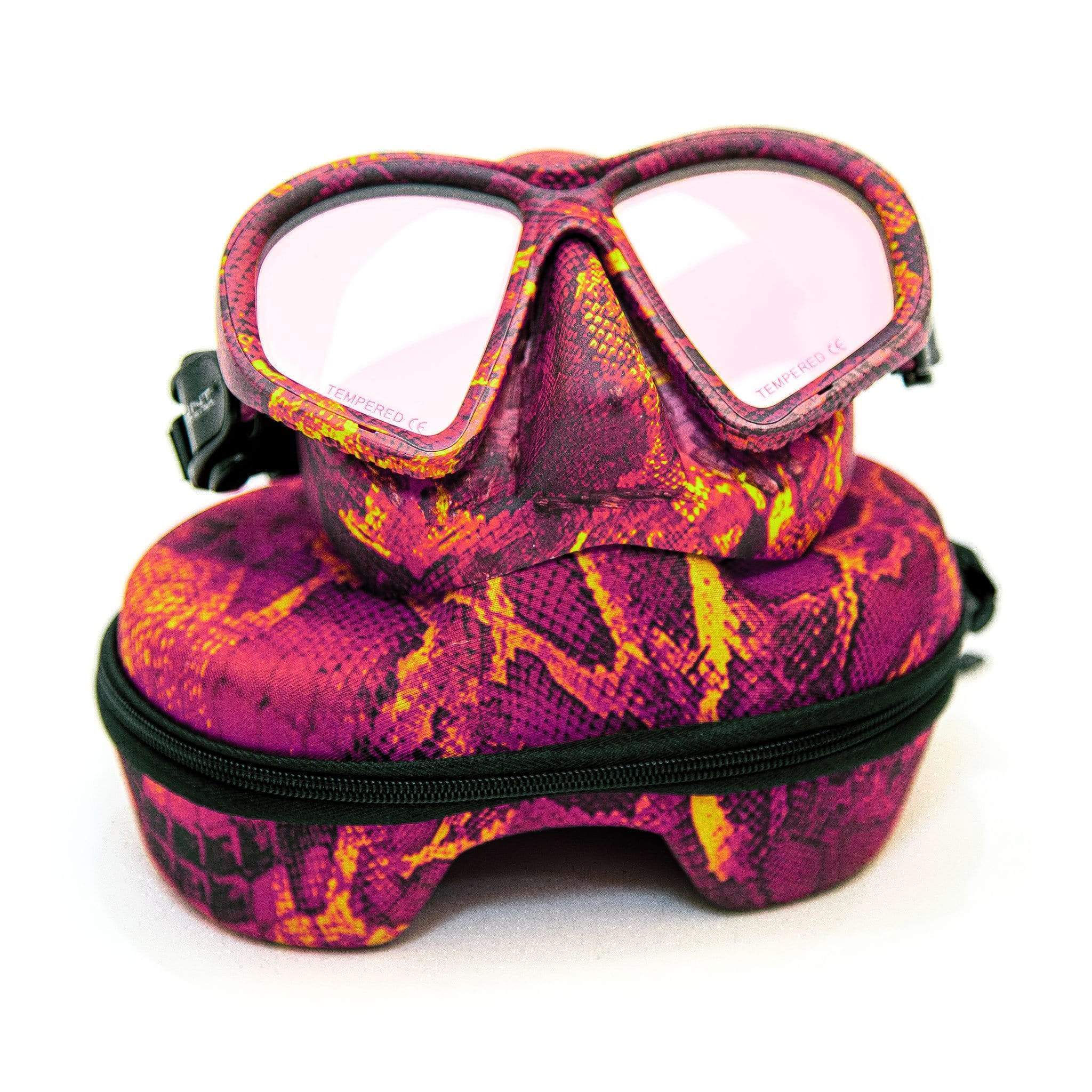 HuntMaster Pink Harbinger Camo Diving Mask (Huntress)- With Matching Camo Container (Pink)